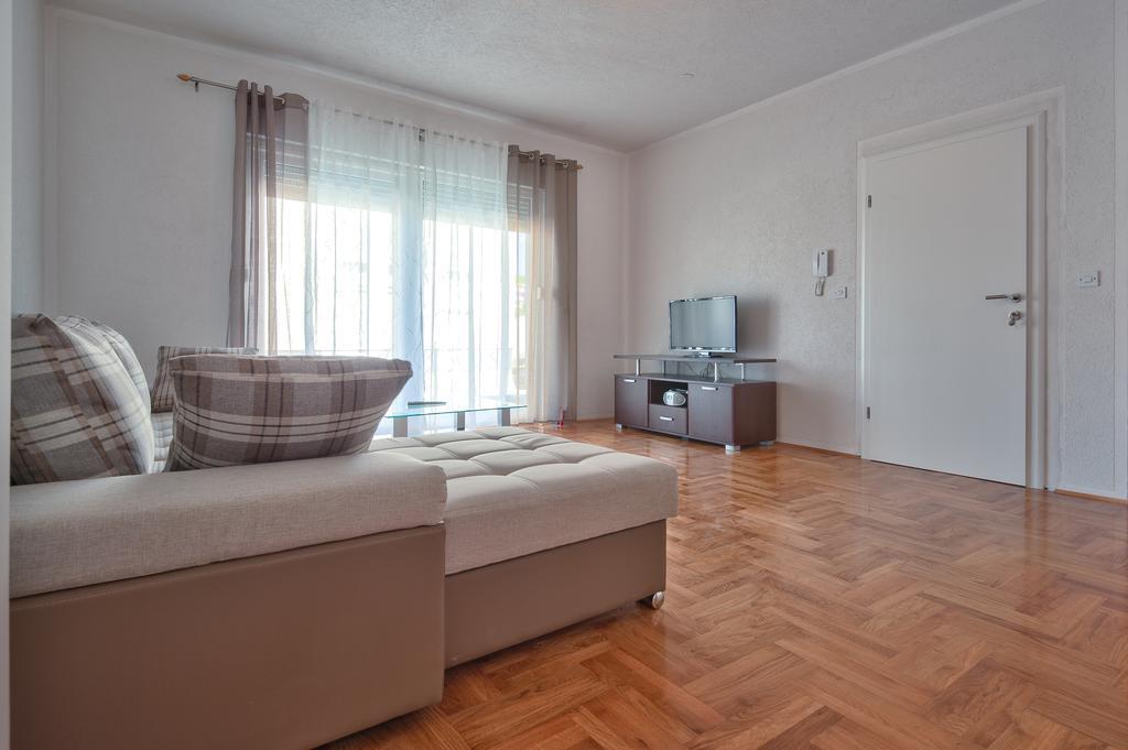 Apartments Marko Podstrana Habitación foto