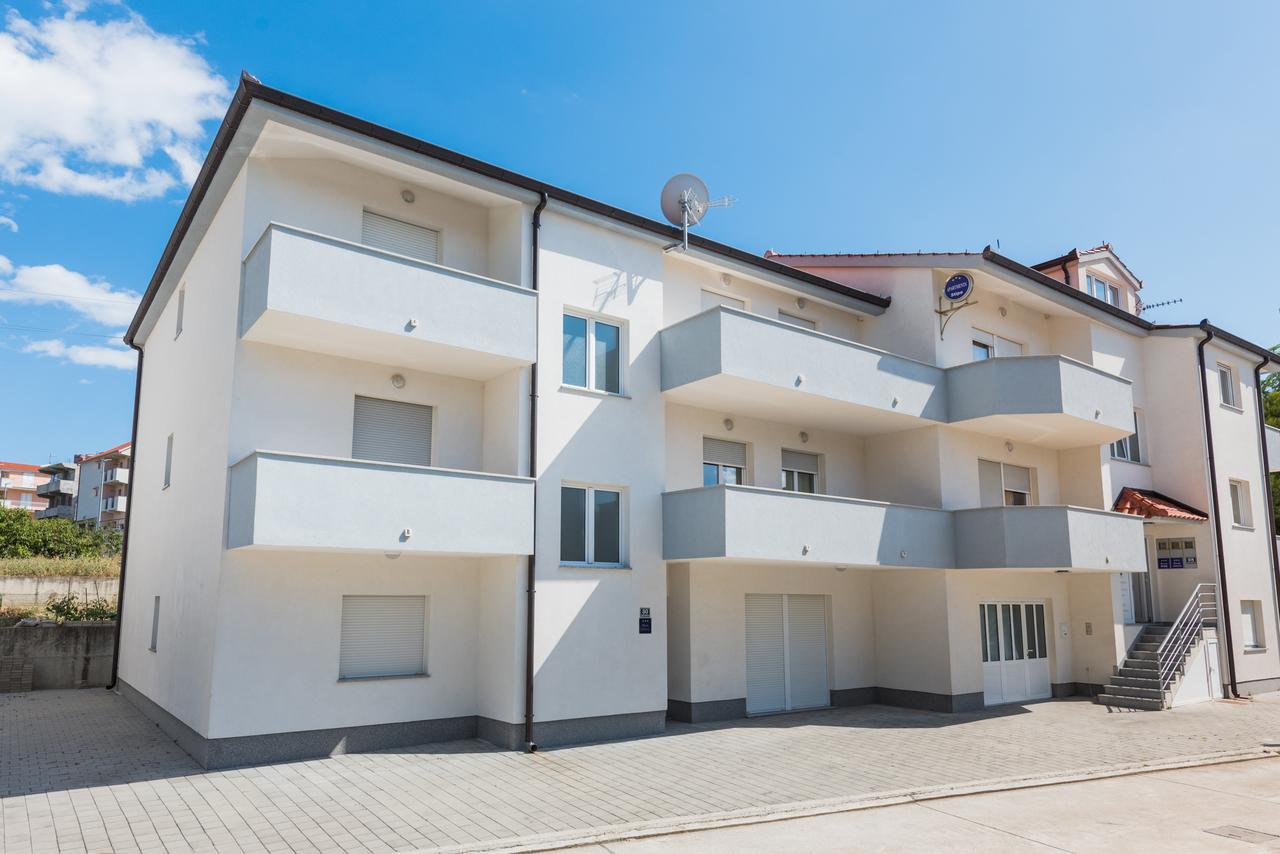 Apartments Marko Podstrana Exterior foto